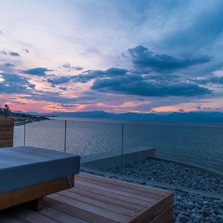 Alissachni Seaside Hotel Дервенион Екстериор снимка