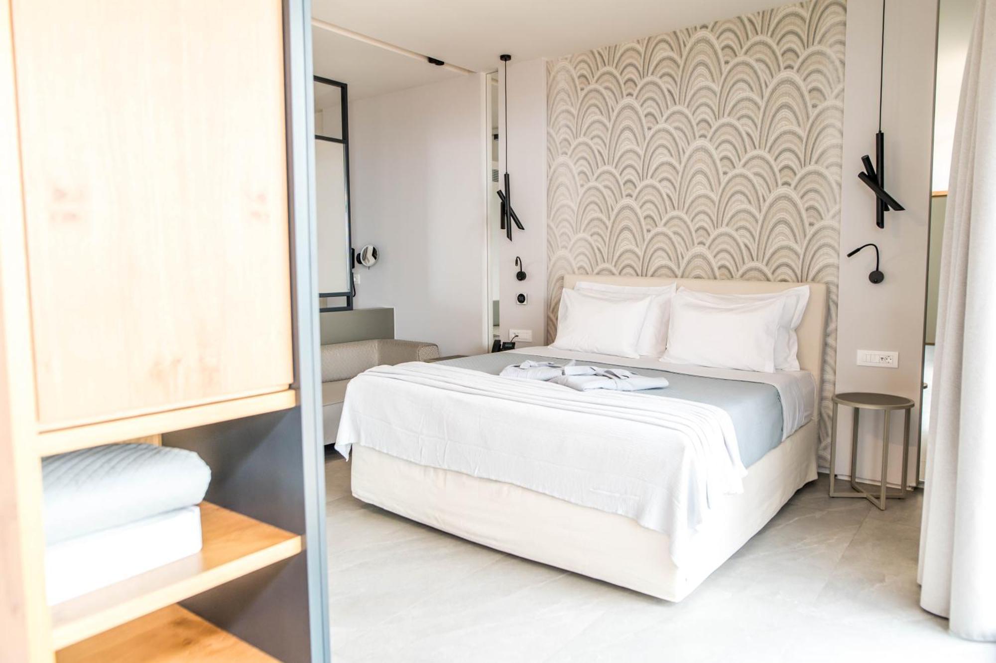 Alissachni Seaside Hotel Дервенион Екстериор снимка