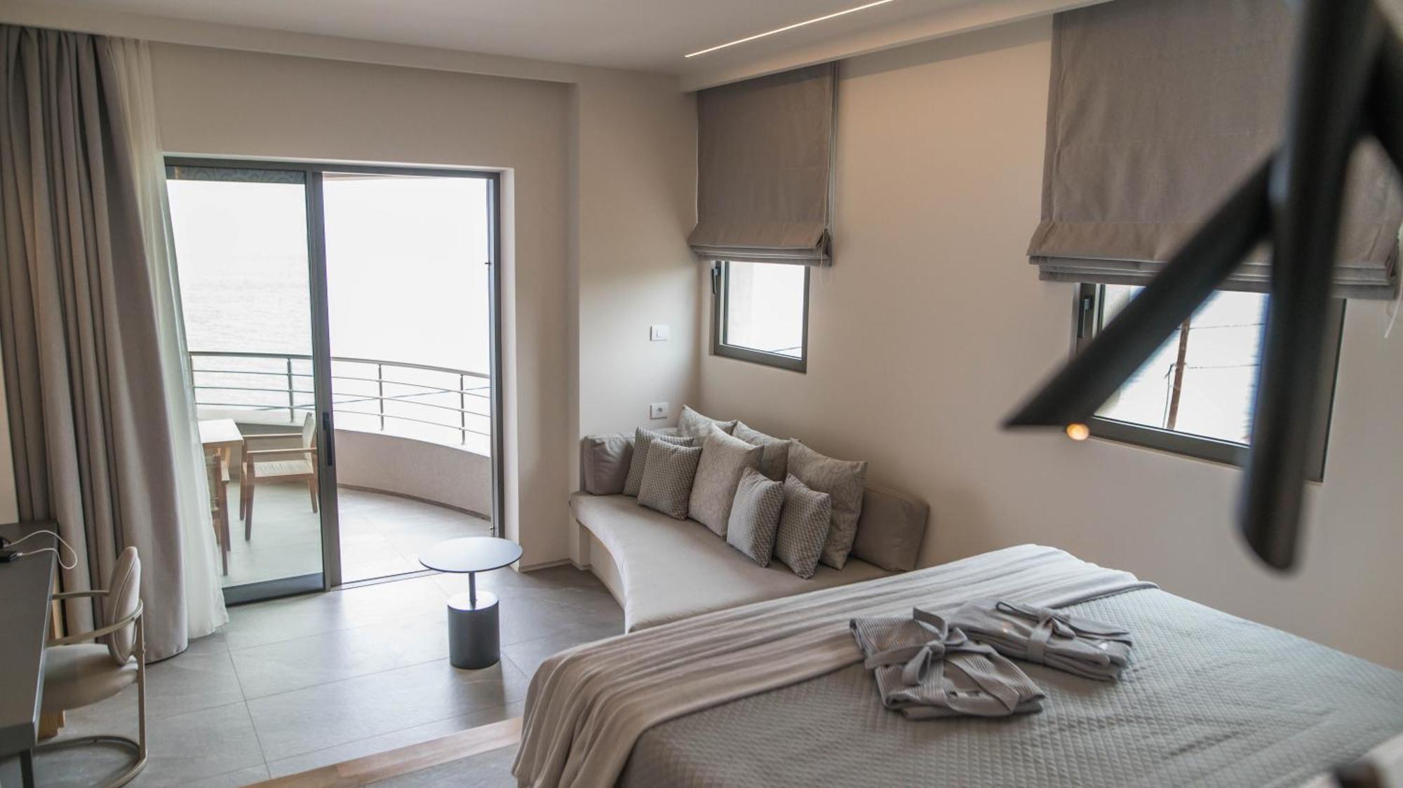 Alissachni Seaside Hotel Дервенион Екстериор снимка