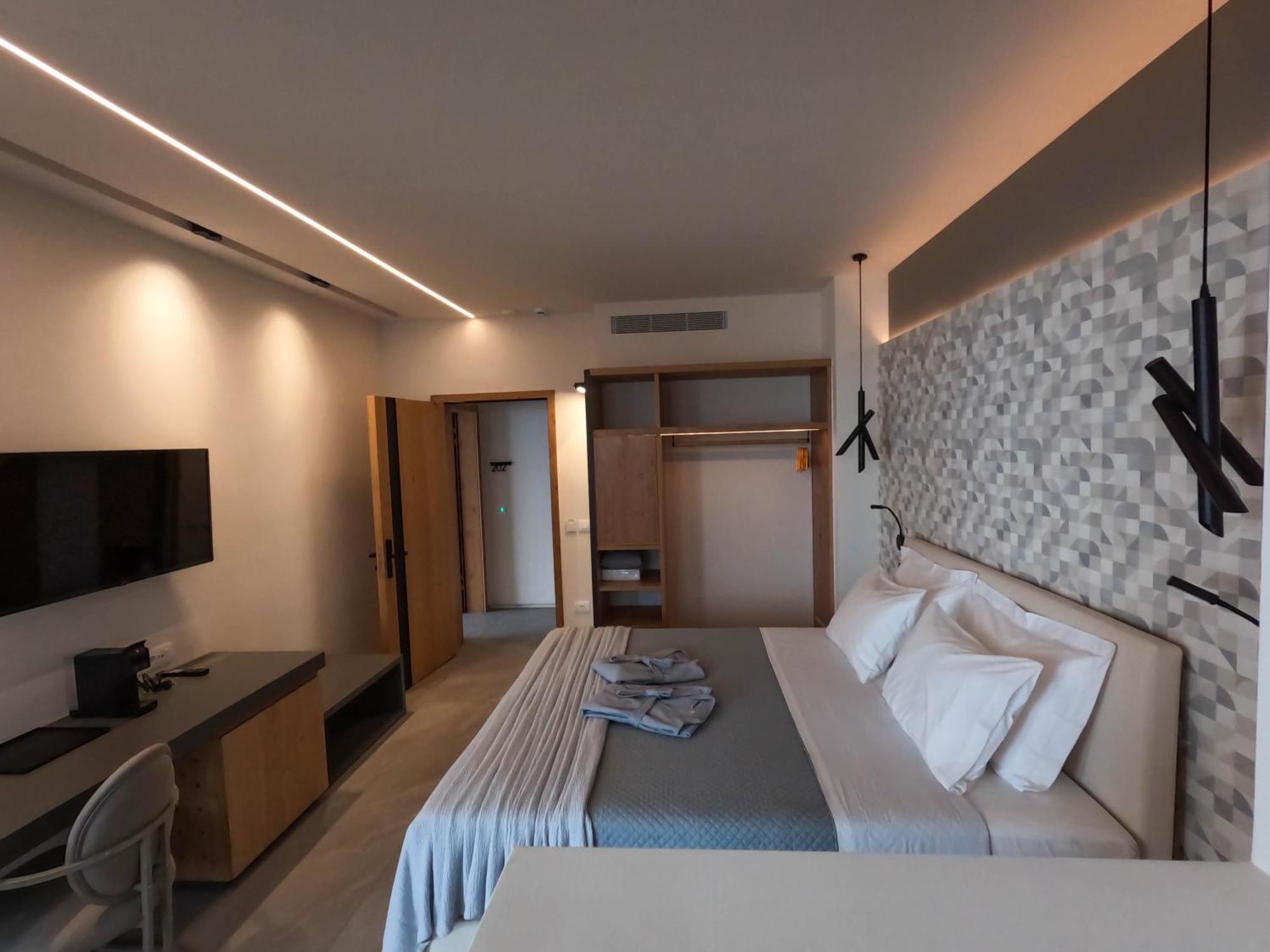 Alissachni Seaside Hotel Дервенион Екстериор снимка