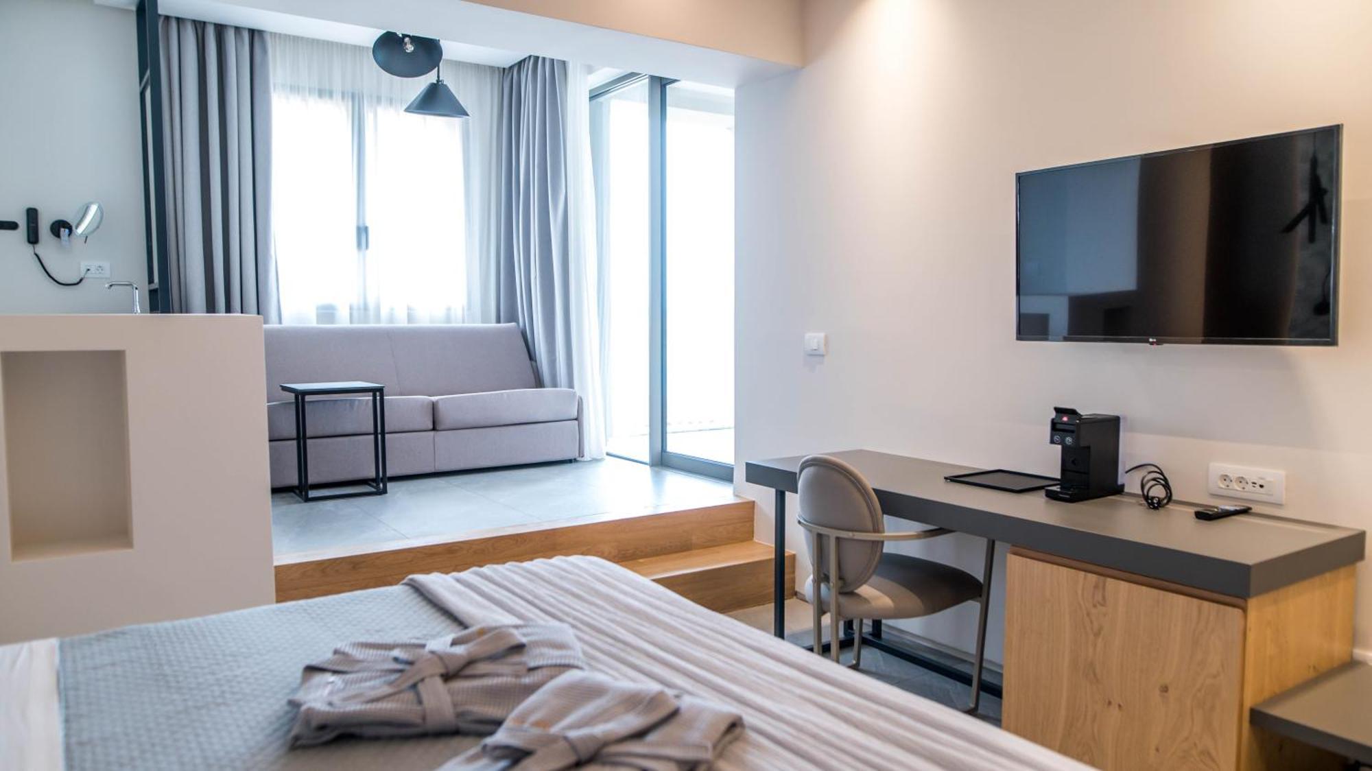 Alissachni Seaside Hotel Дервенион Екстериор снимка